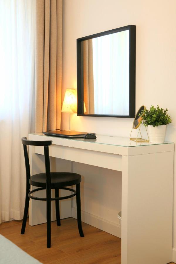 Apartments Tona Жаборич Екстериор снимка