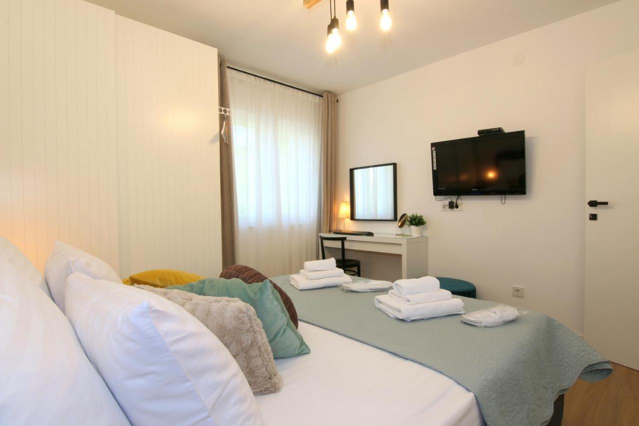 Apartments Tona Жаборич Екстериор снимка