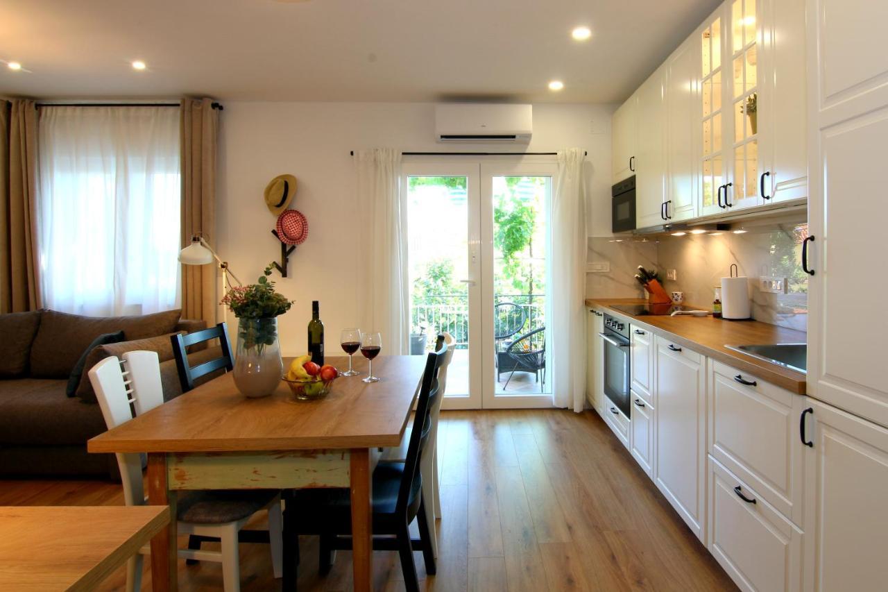 Apartments Tona Жаборич Екстериор снимка