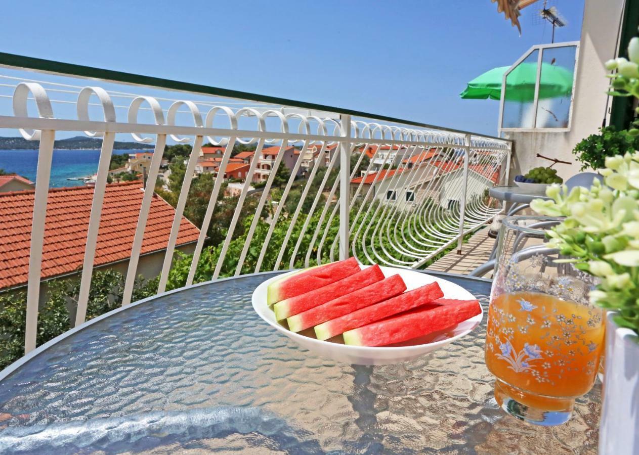 Apartments Tona Жаборич Екстериор снимка