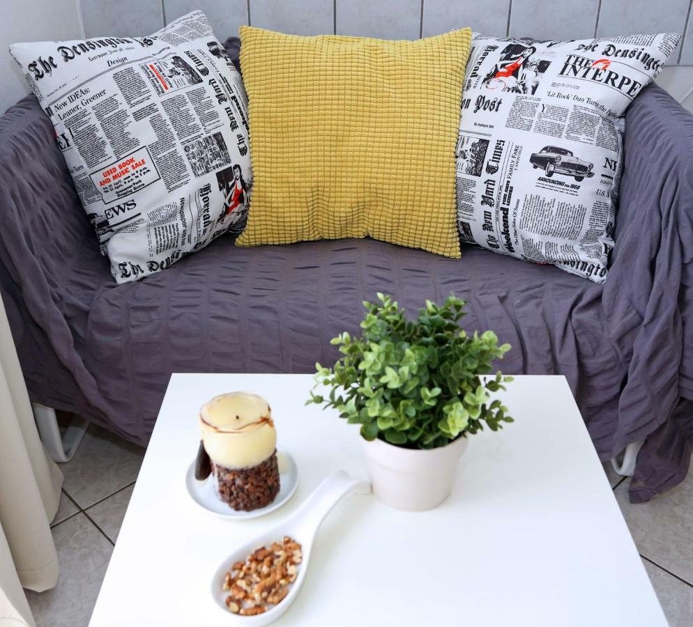 Apartments Tona Жаборич Екстериор снимка